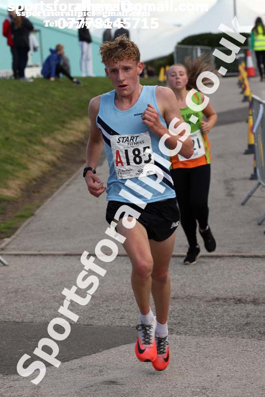 Mens under-17s  Northern 3 Stage Road Relay, SportsCity, Manchester. Photo: David T. Hewitson/Sports for All Pics